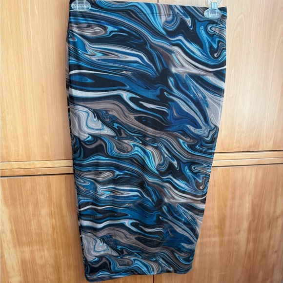 Blue and Black Swirl Pattern Dress Set - Picture 4 of 6